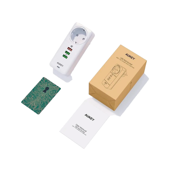 Aukey сетевой фильтр Wall Charger розетка + 3X USB A (белый) PA-W01 Aukey сетевой фильтр Wall Charger розетка + 3X USB A (белый) PA-W01